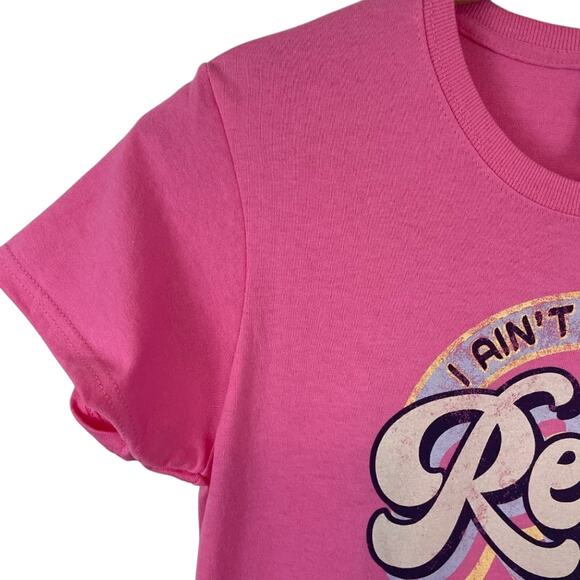 Gildan Pink I Ain’t Old I’m Retro T-Shirt Size Medium NWOT - Picture 4 of 8